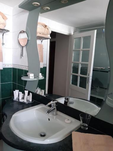 Hotel El Djazair El Mouradia Екстериор снимка