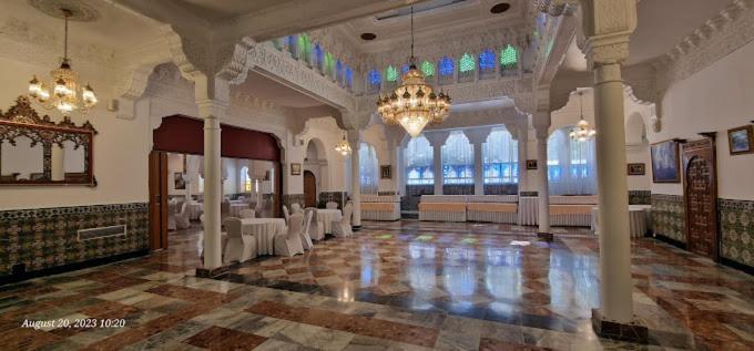 Hotel El Djazair El Mouradia Екстериор снимка